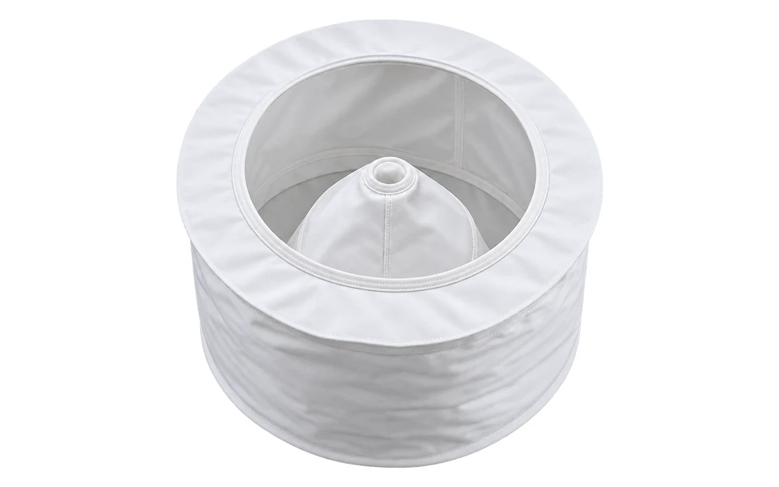 Top lifting centrifuge filter bag, ribbed side wall and reinforced top ring